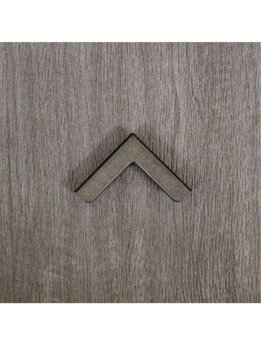 Черные угловые защитники