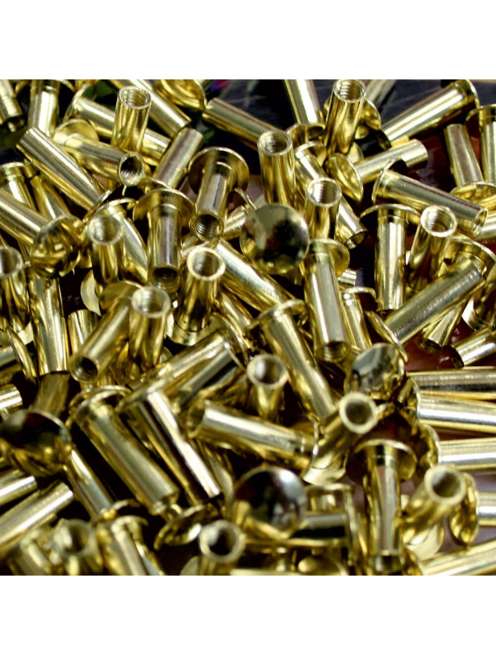 20 -миллиметровый винт золотой цвет