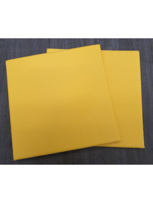 Желтая кожаная подставка Shelly - 10 см кв. (распродажа)